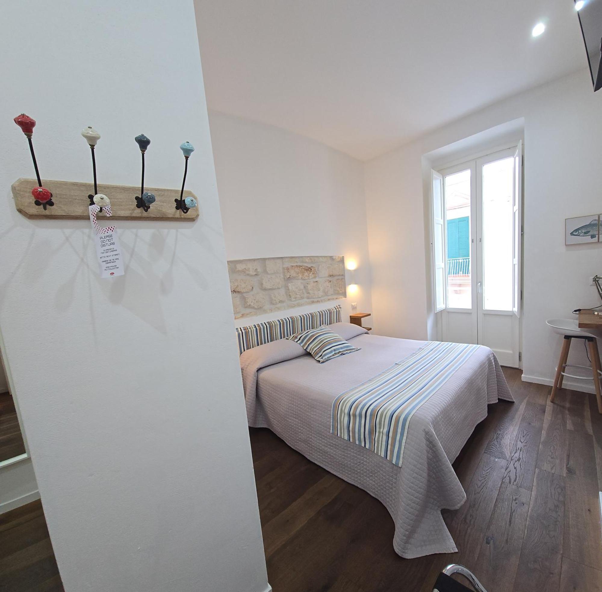 B&B 106 Maison De Charme Мола ди Бари Екстериор снимка
